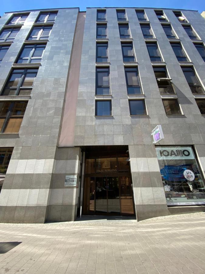 New Luxury Main Square * ברנו